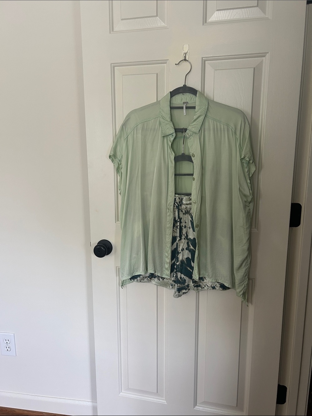 Relaxed Light Green Button-Front Women's Shirt